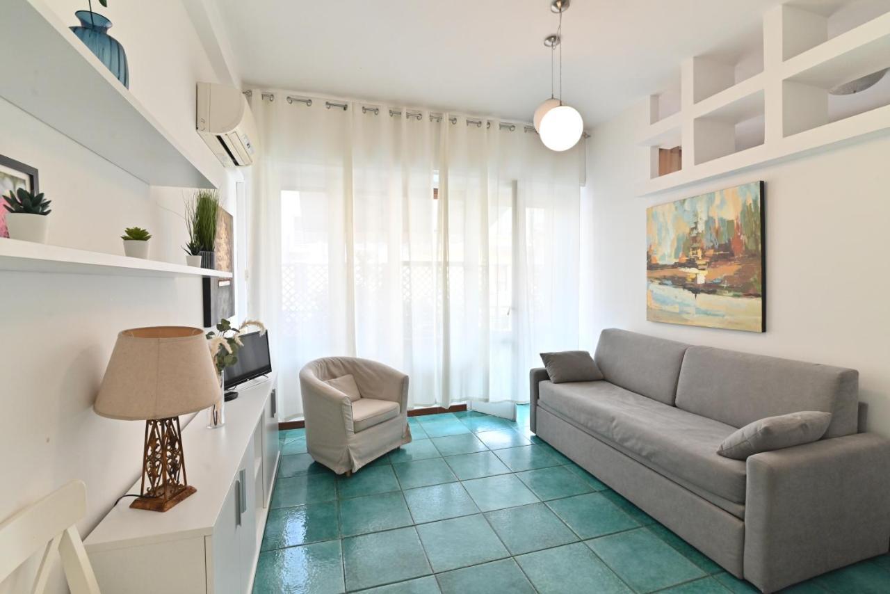 Izzhome Holiday Terrace كالياري المظهر الخارجي الصورة