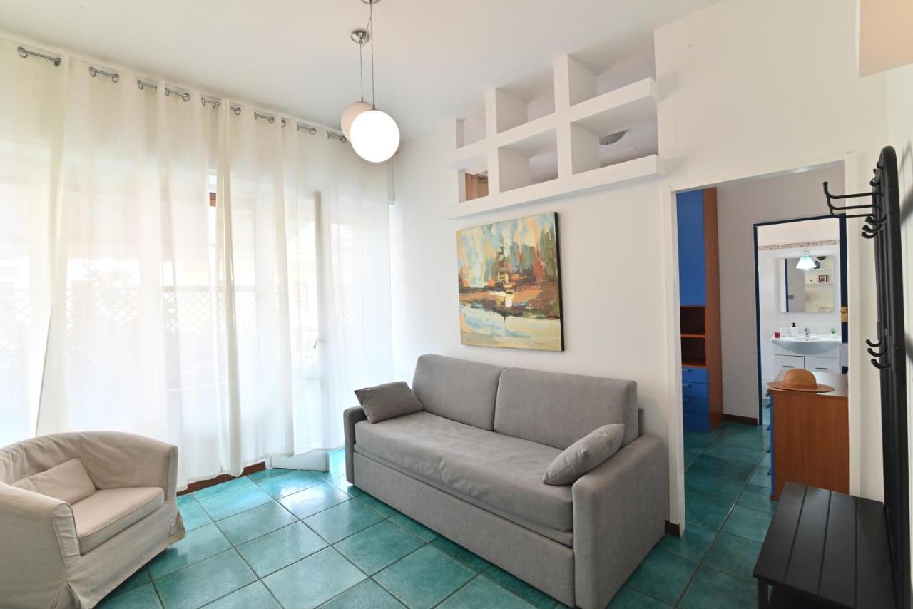 Izzhome Holiday Terrace كالياري المظهر الخارجي الصورة