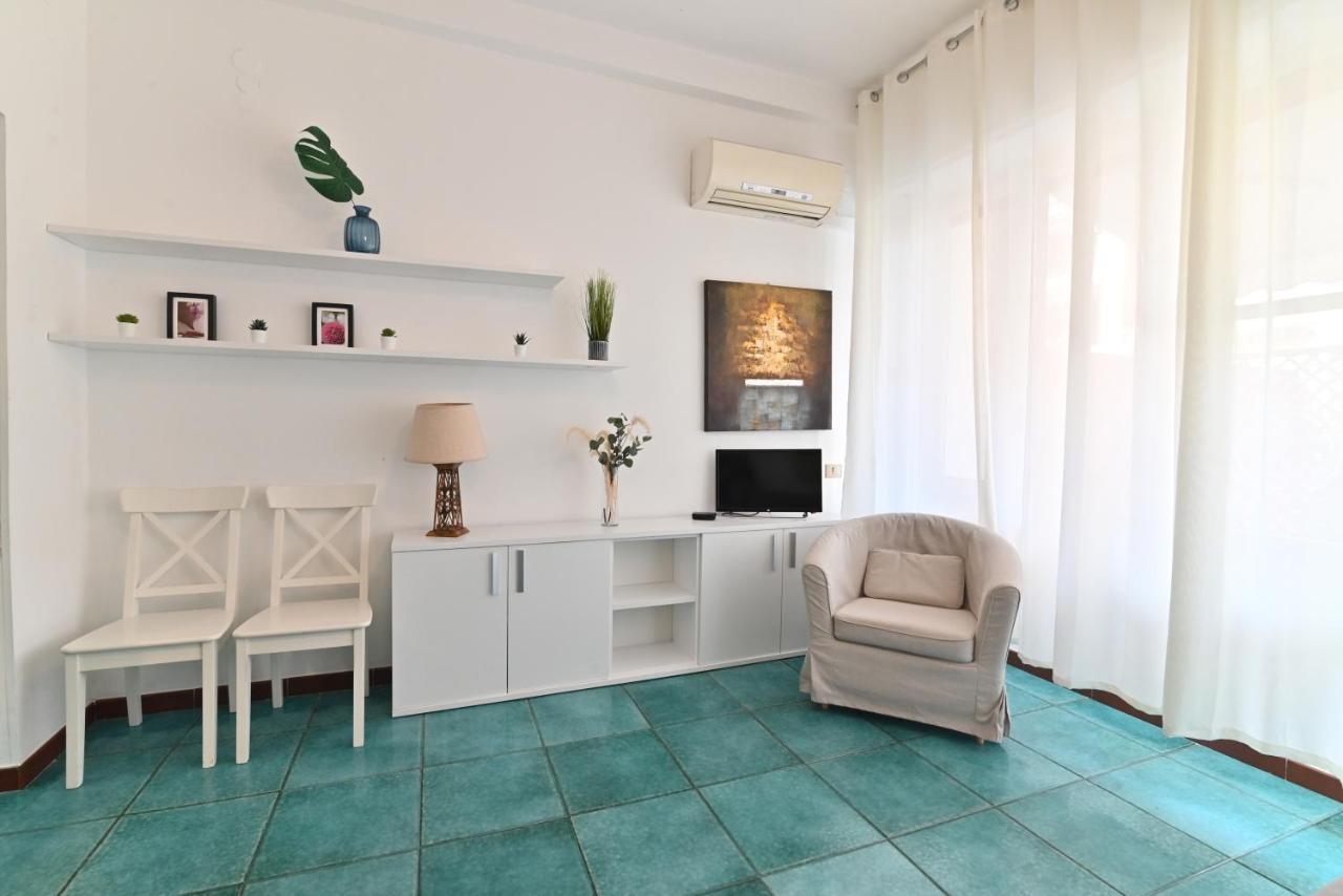 Izzhome Holiday Terrace كالياري المظهر الخارجي الصورة